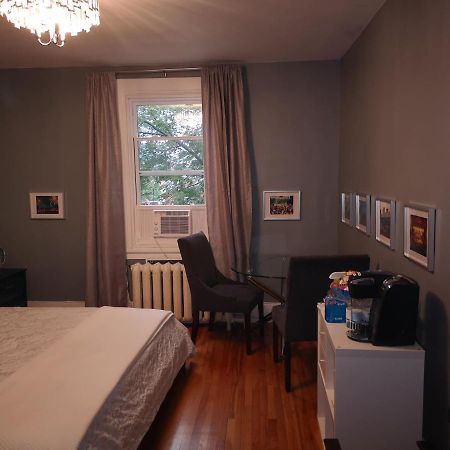 Room With King Bed In Shared 3 Bedroom Downtown Montréal Dış mekan fotoğraf