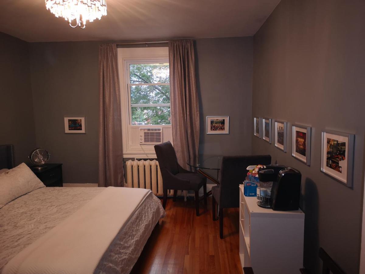 Room With King Bed In Shared 3 Bedroom Downtown Montréal Dış mekan fotoğraf
